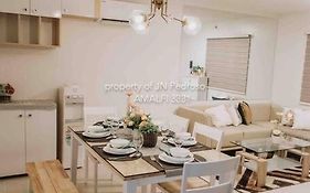 Work-Friendly Mountain-View Condo Near Sm Seaside